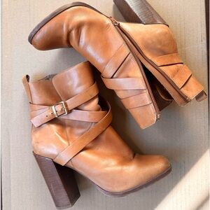 Aldo leather ankle booties